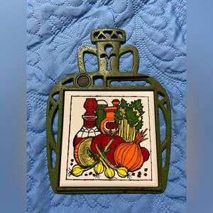 CEBRRY Vintage Cast Iron Trivet with Vegetable Design Tile